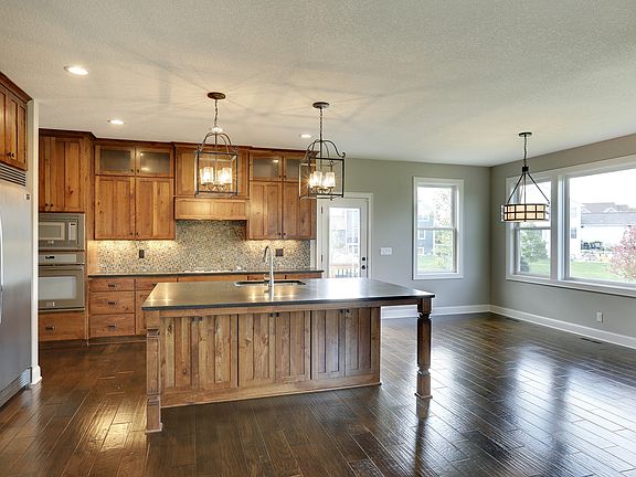 4th image of 11610 Aster Ln