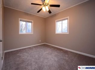 6603 Seward St, Omaha, NE 68104