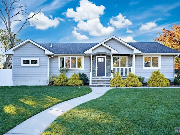 201 N Farview Ave, Paramus, NJ 07652