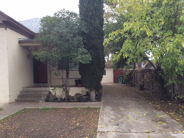 2nd image of 1029 E 10th St