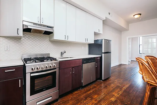 Rented by Nooklyn NYC LLC | media 12