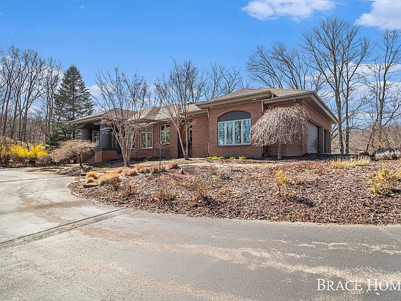 5th image of 3333 Mahogany Ct NE