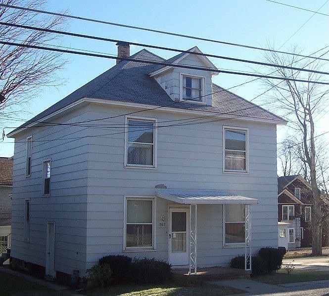 2nd image of 302 Washington St
