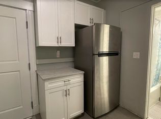 231 Lafayette St #1R, Salem, MA 01970