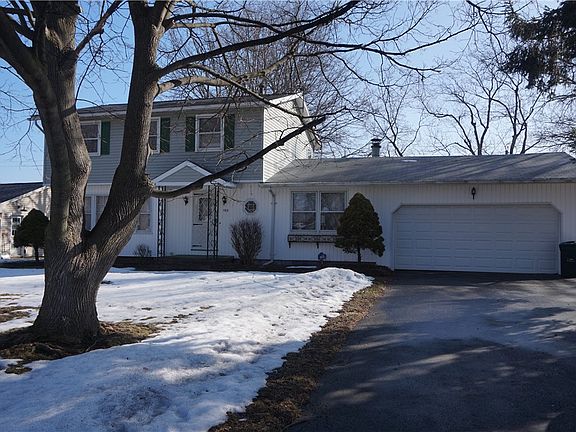 2nd image of 100 Rusty Ln