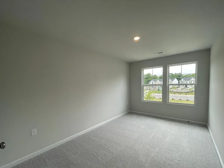 210 Golden Arms Dr — Photo 16