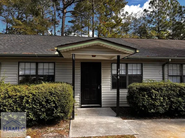 746 Sharon St, Hinesville, GA 31313