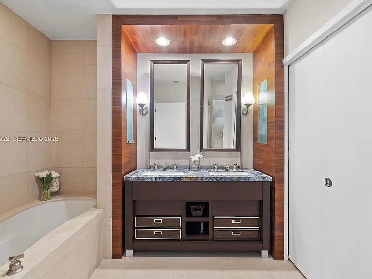6799 Collins Ave #209 — Photo 26