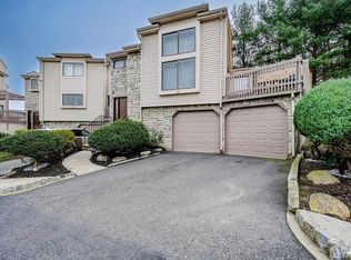 12 Periwinkle Ct, East Brunswick, NJ