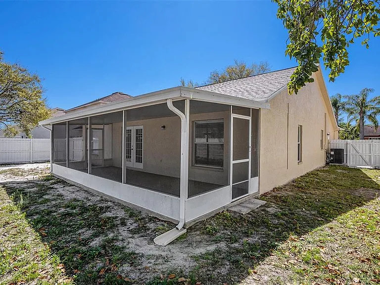 12712 Longcrest Dr — Photo 24