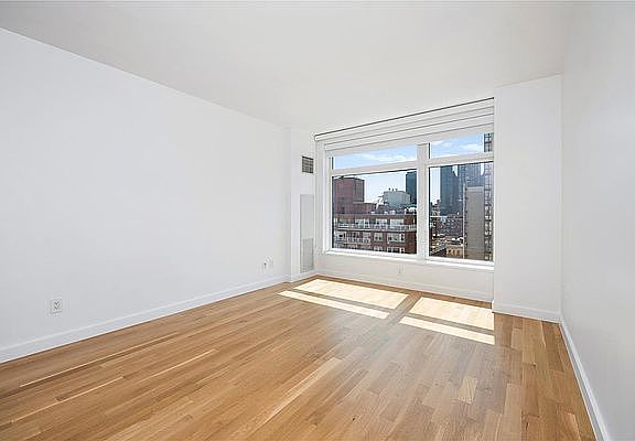 5th image of 400 E 67th St APT 11F