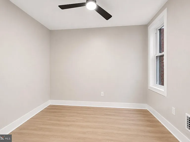 231 E Phil Ellena St — Photo 11