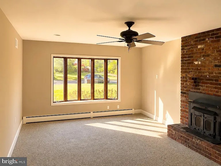 5555 Bittersweet Ln — Photo 8