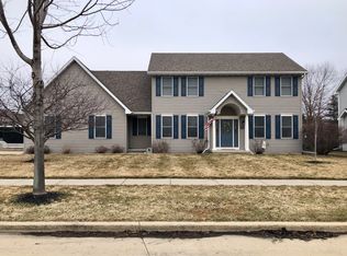 3102 E Fallcreek Ln, Appleton, WI 54913