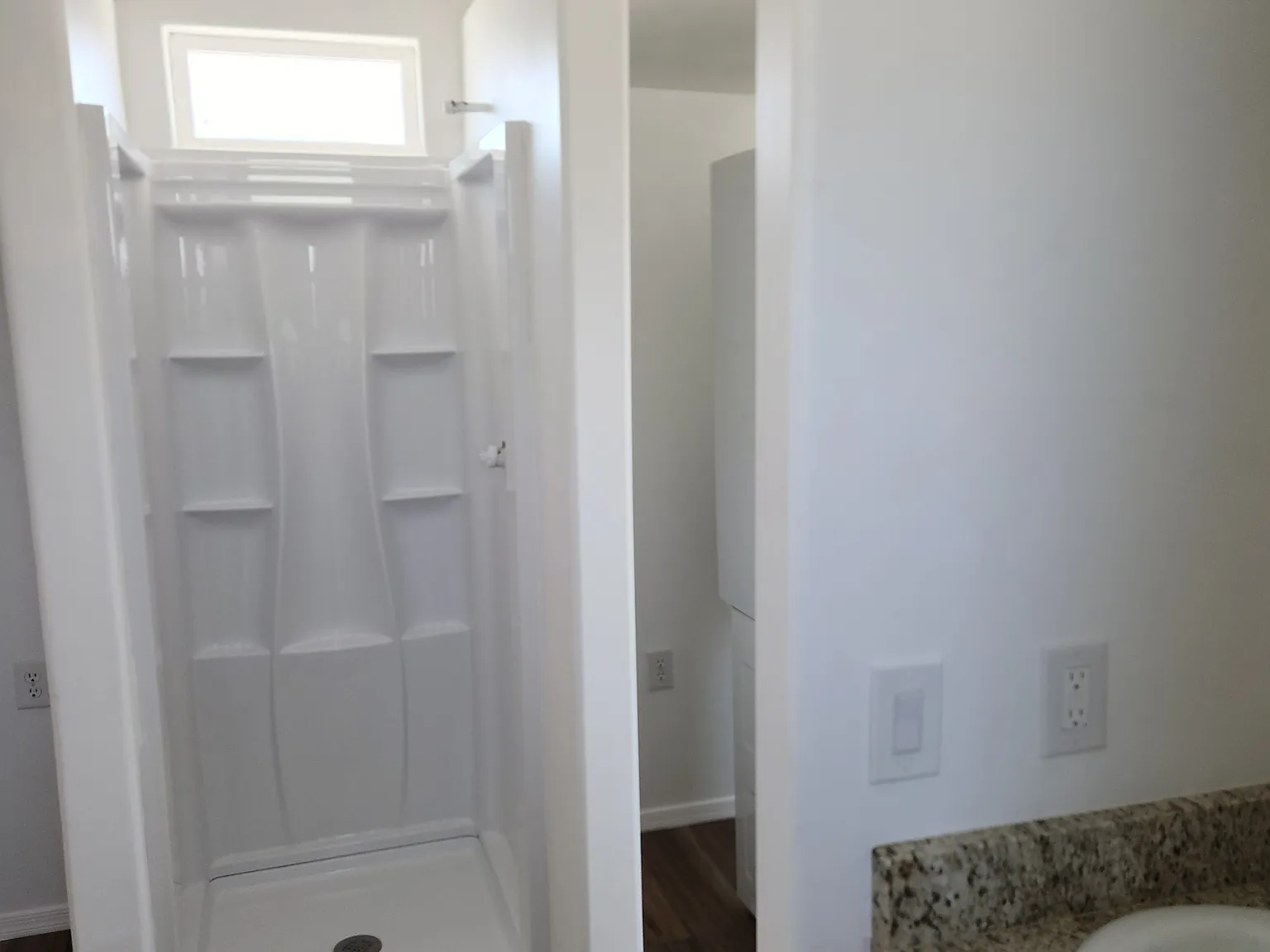 1835 Roadrunner Ln — Photo 2