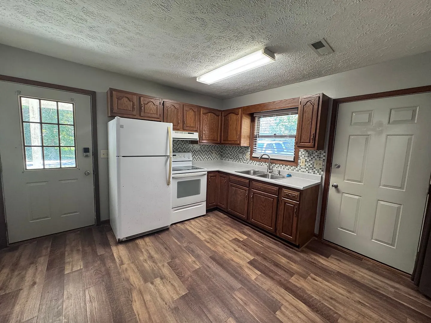 129 Herzog Ln — Photo 3