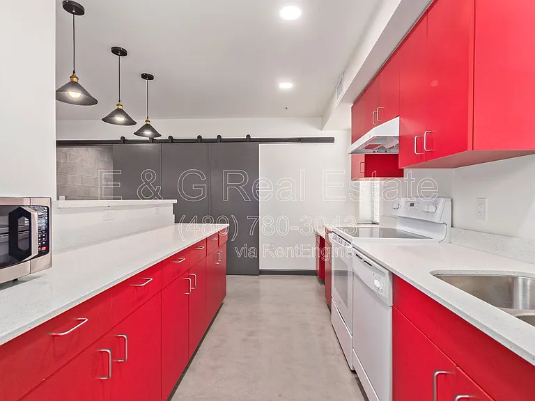 129 N 11th Ave #1B — Photo 7
