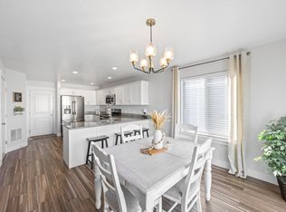 1633 E Tumwater Ln, Eagle Mountain, UT 84005