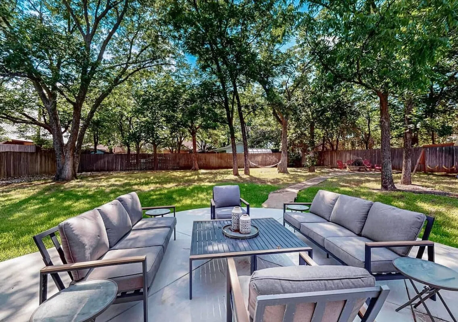 Kennedale Retreat: Private Hot Tub + Game Room — Photo 4