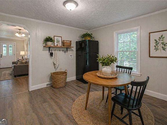 5th image of 2014 Maple Ave SW
