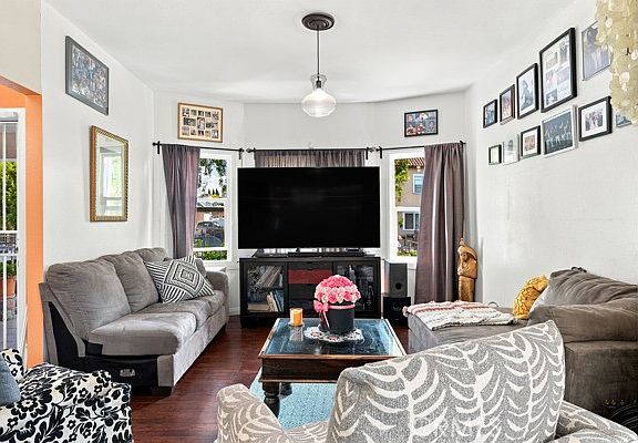 3rd image of 1464 E 23rd St