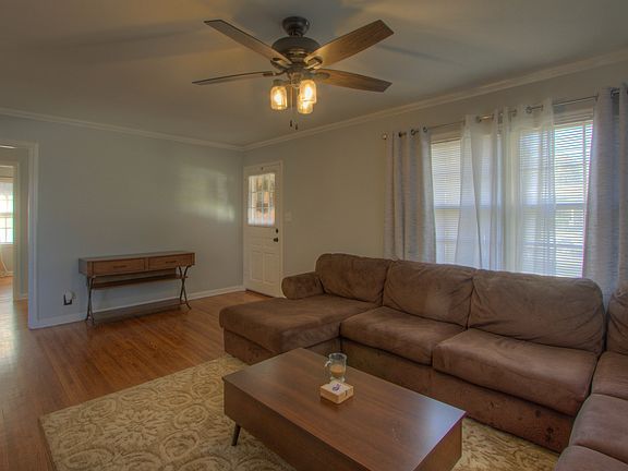 4th image of 703 S Richmond Ave