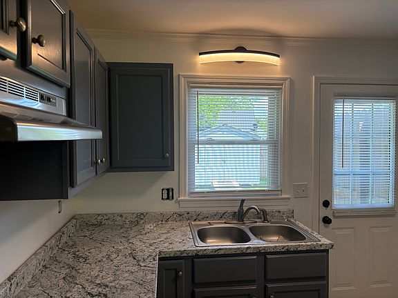 2nd image of 2416 Tinnell Ct