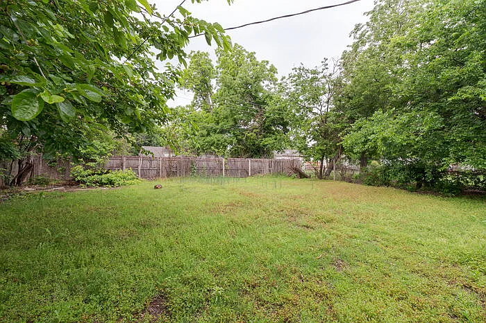 3 bed, 1.5 bath, 1266 sqft, $1,375 — Photo 3