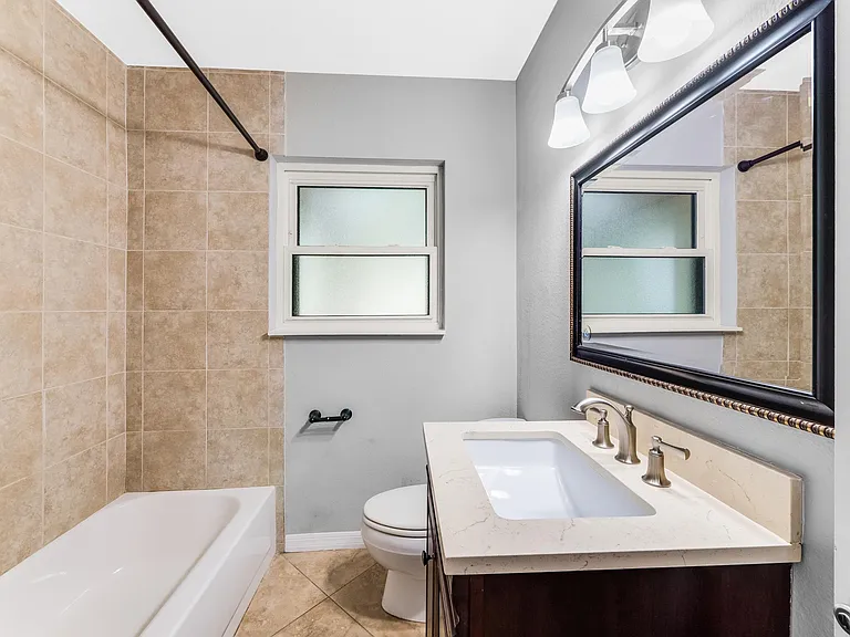 2250 Bougainvillea St — Photo 12
