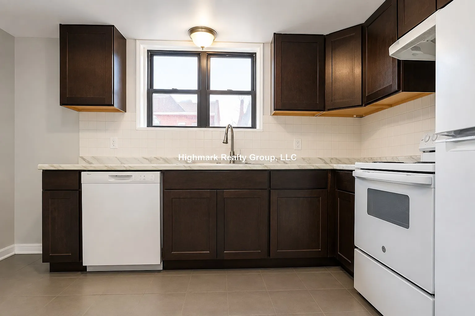 2 bed, 1.5 bath, 1000 sqft, $2,000 — Photo 2