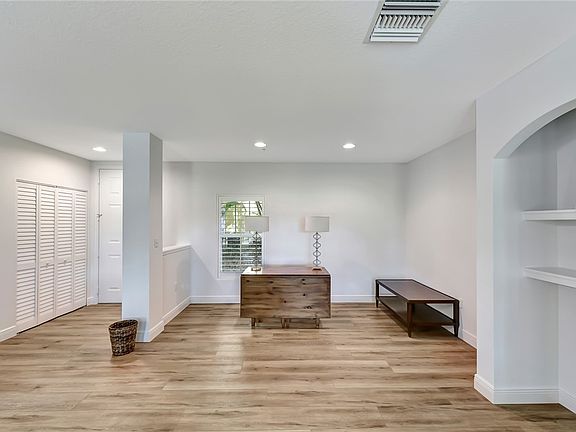 4th image of 5015 Fairways Cir APT A104