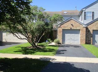63 King Dr, Streamwood, IL 60107