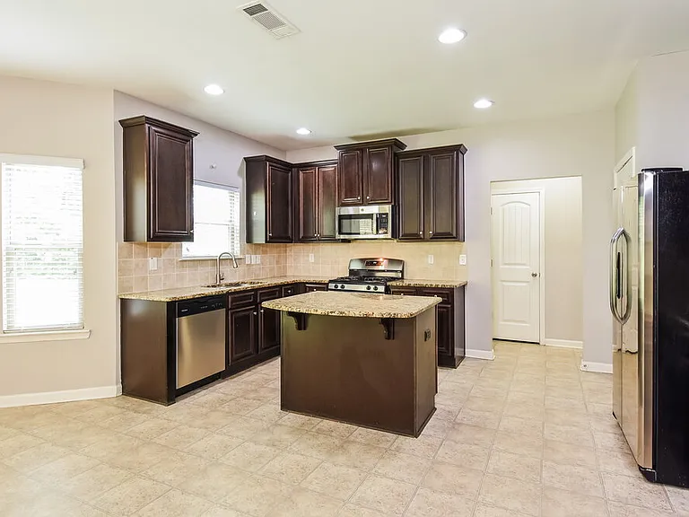 474 Cleburne Pl — Photo 8