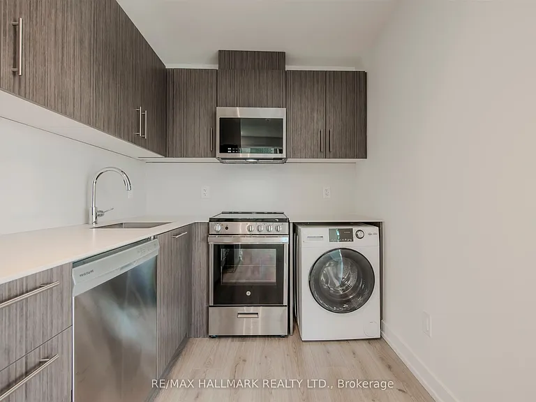 851 Sheppard Ave W #35 — Photo 4