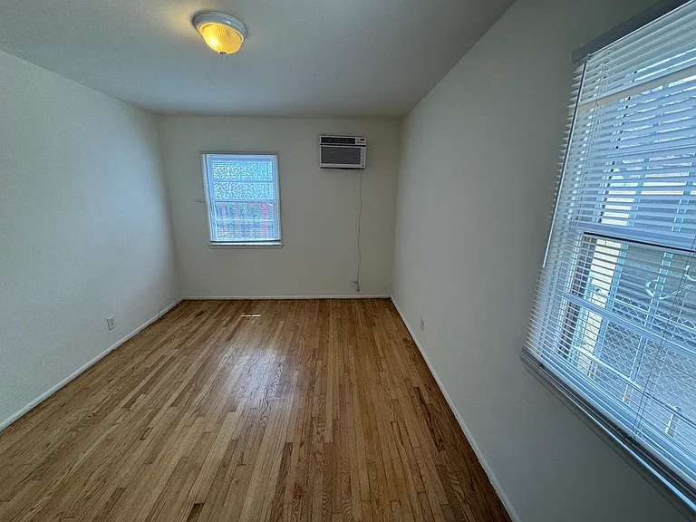 902 Alandele Ave #902 — Photo 39