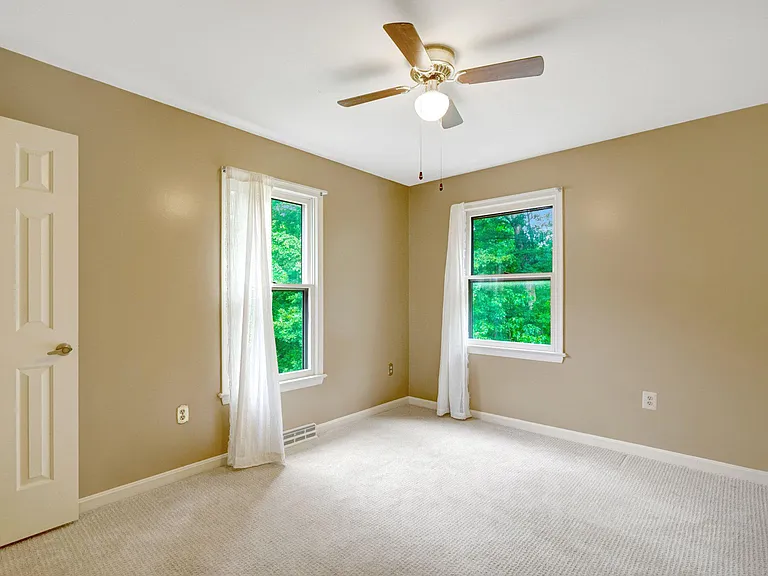 7975 Yancey Dr — Photo 21