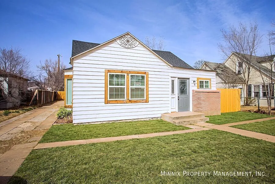 2222 27th St. | 4 Bedroom 2 Bath Near Texas Tech and Park — Photo 2