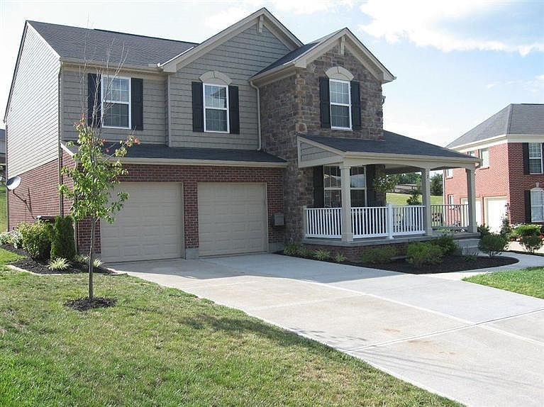 1st image of 7 Woodcrest Dr