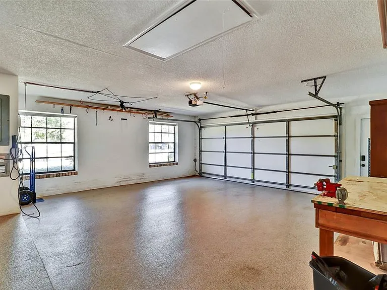 4318 Woodtree Ln — Photo 39