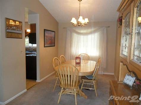 Formal dining room