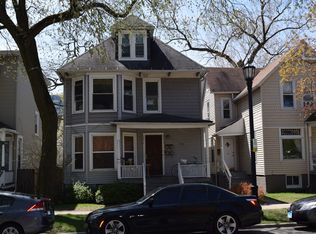1018 Foster St #2, Evanston, IL 60201