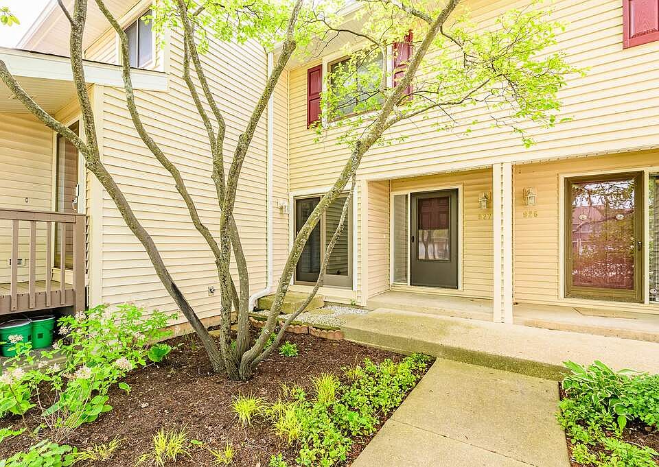 1st image of 927 Hidden Lake Dr #0