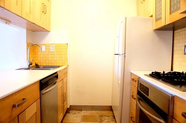 Rented by Citi Habitats | media 36