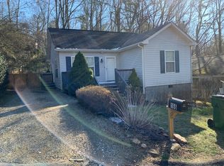 166 Hazel Mill Rd, Asheville, NC 28806