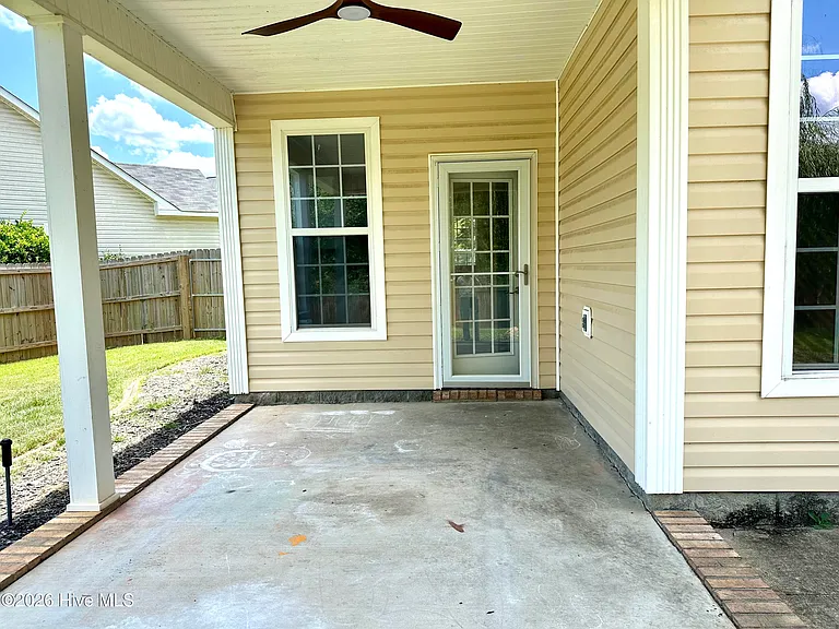 1305 Wickham Ct — Photo 33