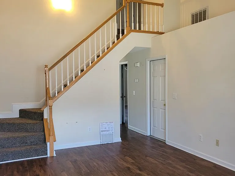 184 Bethania Oaks Cir — Photo 6