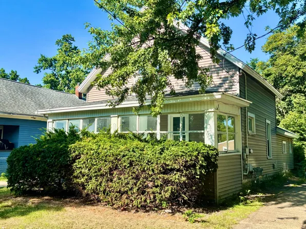 1620 Linval St, Lansing, MI 48910
