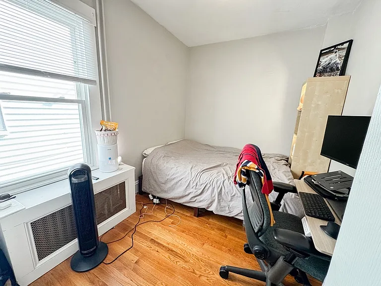 68 Pleasant St #2 — Photo 16