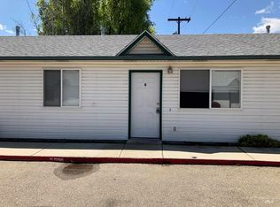 218 & 220 W Delaware Ave, Nampa, ID 83651