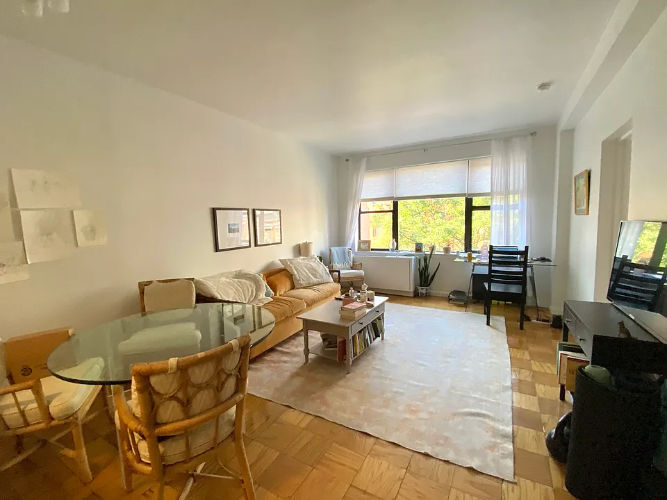 67 E 3rd St #4-B
